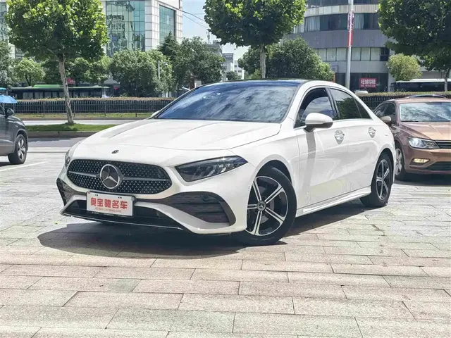 Mercedes-Benz A-Class 2024 A 200 L Fashion Edition