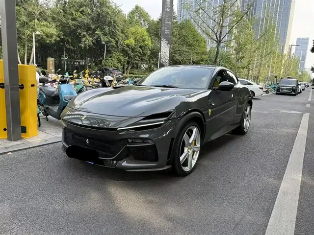 Ferrari Purosangue 2023 6.5L V12