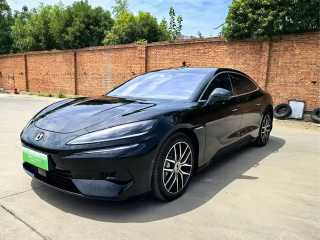 Denza Z9 2024 Model 1100km AWD Max Edition