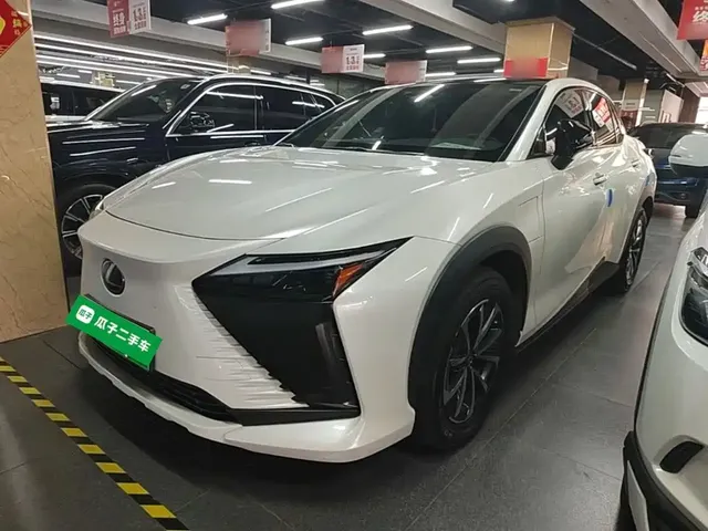 Lexus RZ 2023 450e 4WD Deluxe