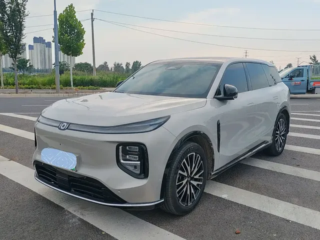 Changan Qiyuan Q07 2025 215 Flagship