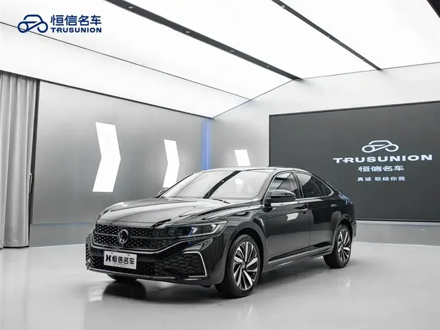 Volkswagen Passat 2023 Facelift 330TSI Starlight Elite Edition