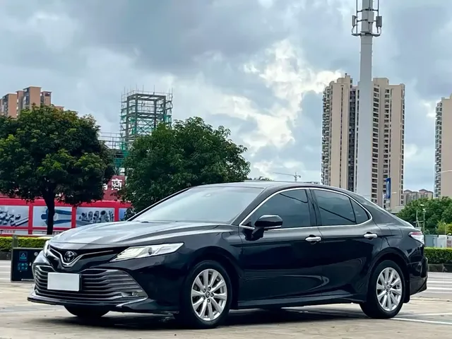 Toyota Camry 2018 2.0G Luxury Edition
