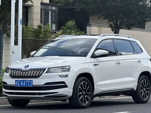 Škoda Karoq 2022 TSI280 Luxury Edition