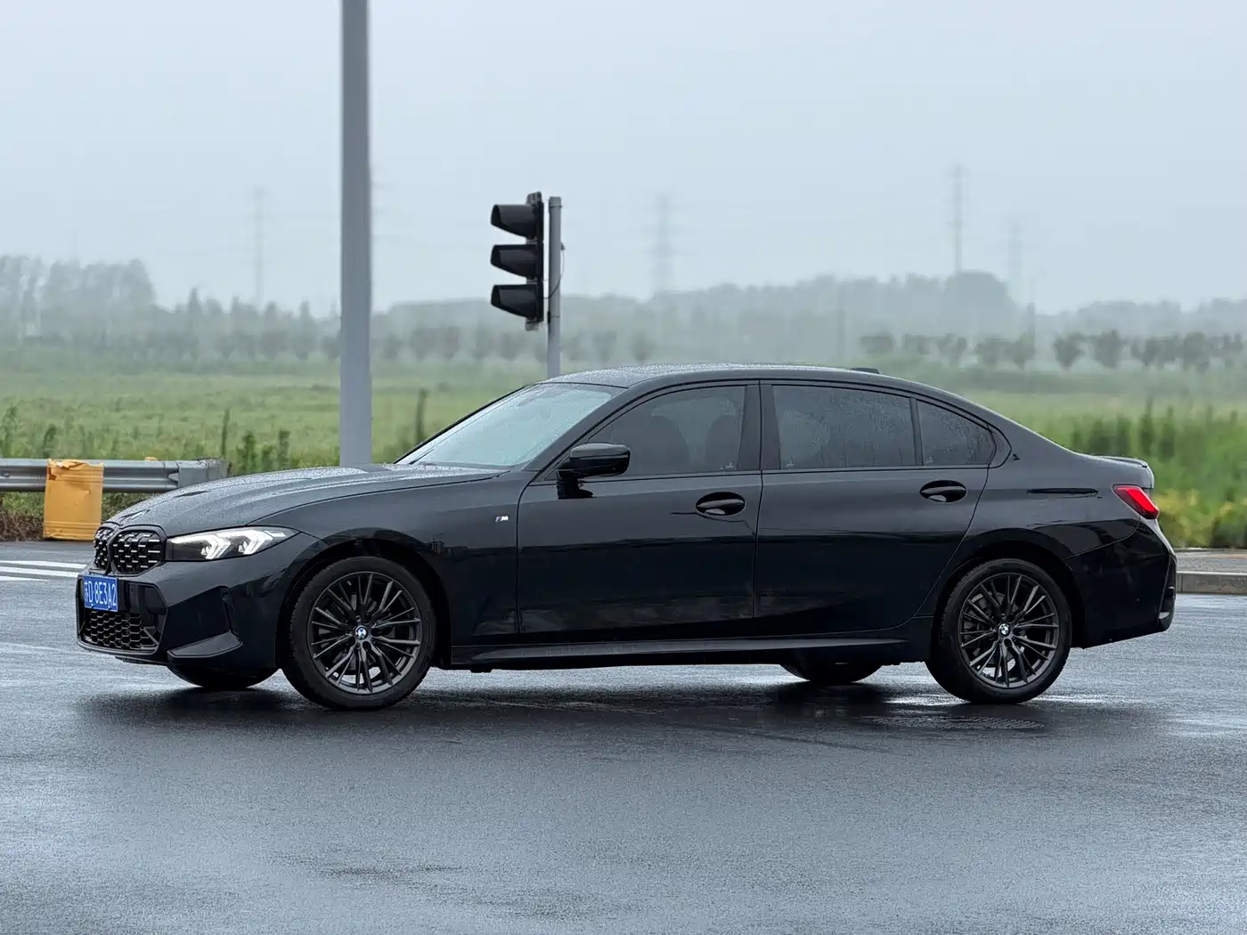 BMW 3 Series 2023 325Li M Sport Black Night Package