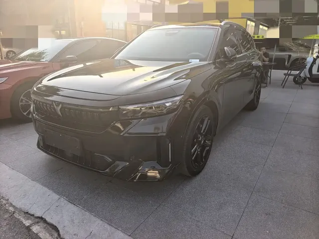 Voyah Auto VOYAH FREE 2023 4WD Extended Range Edition