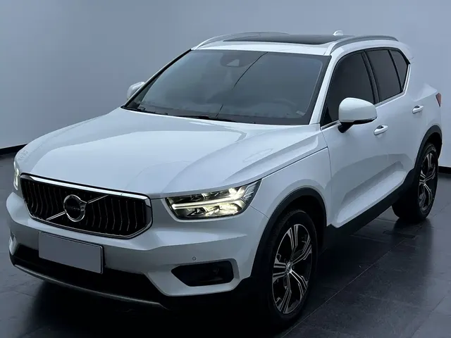 Volvo XC40 2020 T4 AWD Momentum Luxury Edition