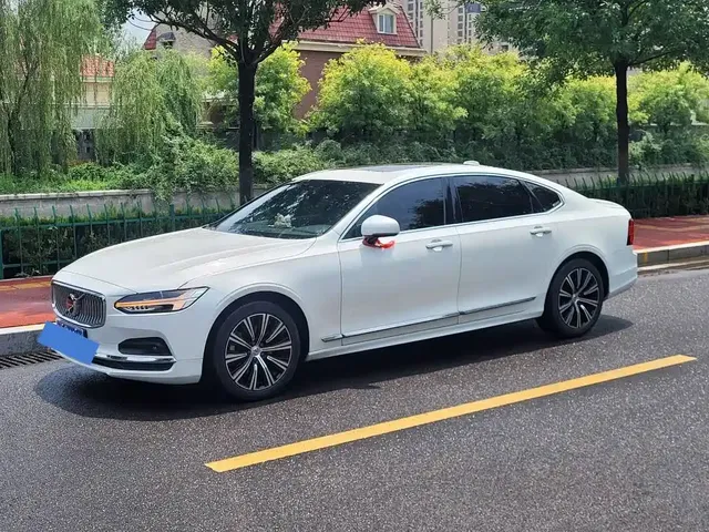 Volvo S90 2021 Model B5 Momentum Luxury Edition