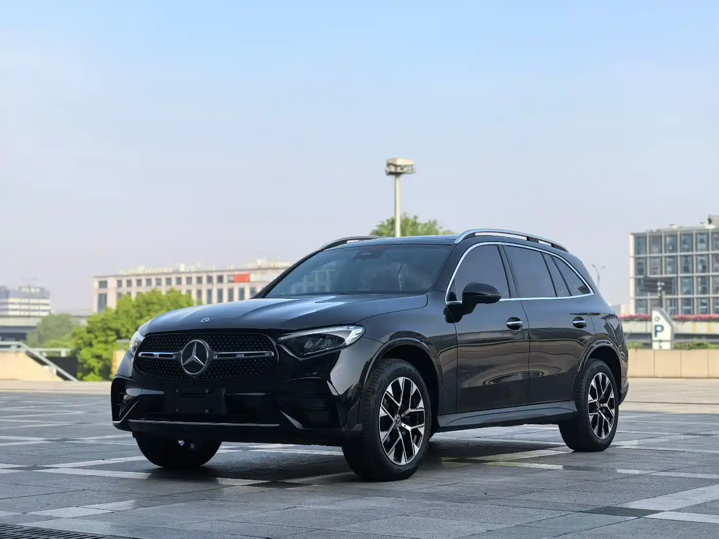 Mercedes-Benz GLC 2023 GLC 260 L 4MATIC Luxury 5-Seater