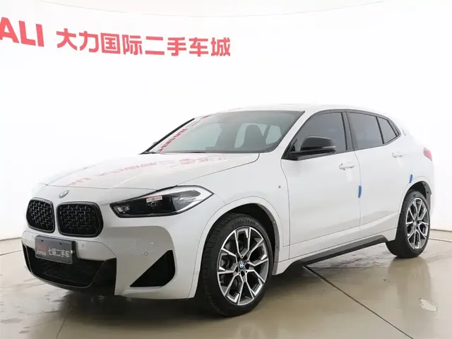 BMW X2 2021 sDrive25i Shadow Night Edition
