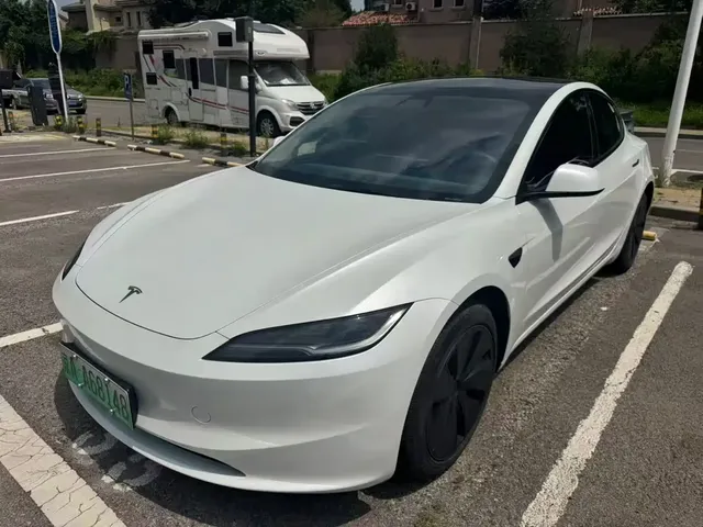 Tesla Model 3 2023 Long Range All-Wheel Drive