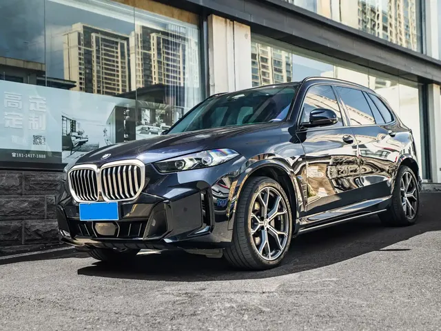 BMW X5 2023 xDrive 30Li Premium M Sport Package