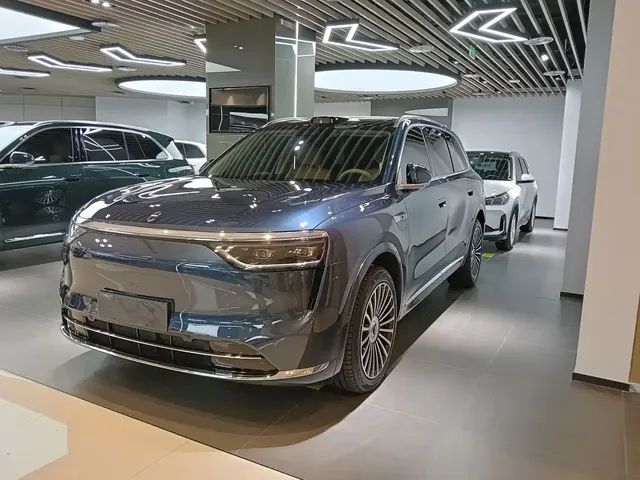 AITO Wenjie AITO M8 2025 Range Extender Max+ Edition 53.4kWh 5-seater
