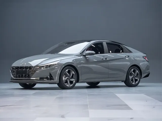 Hyundai Elantra 2022 240TGDi DCT LUX Premium Edition