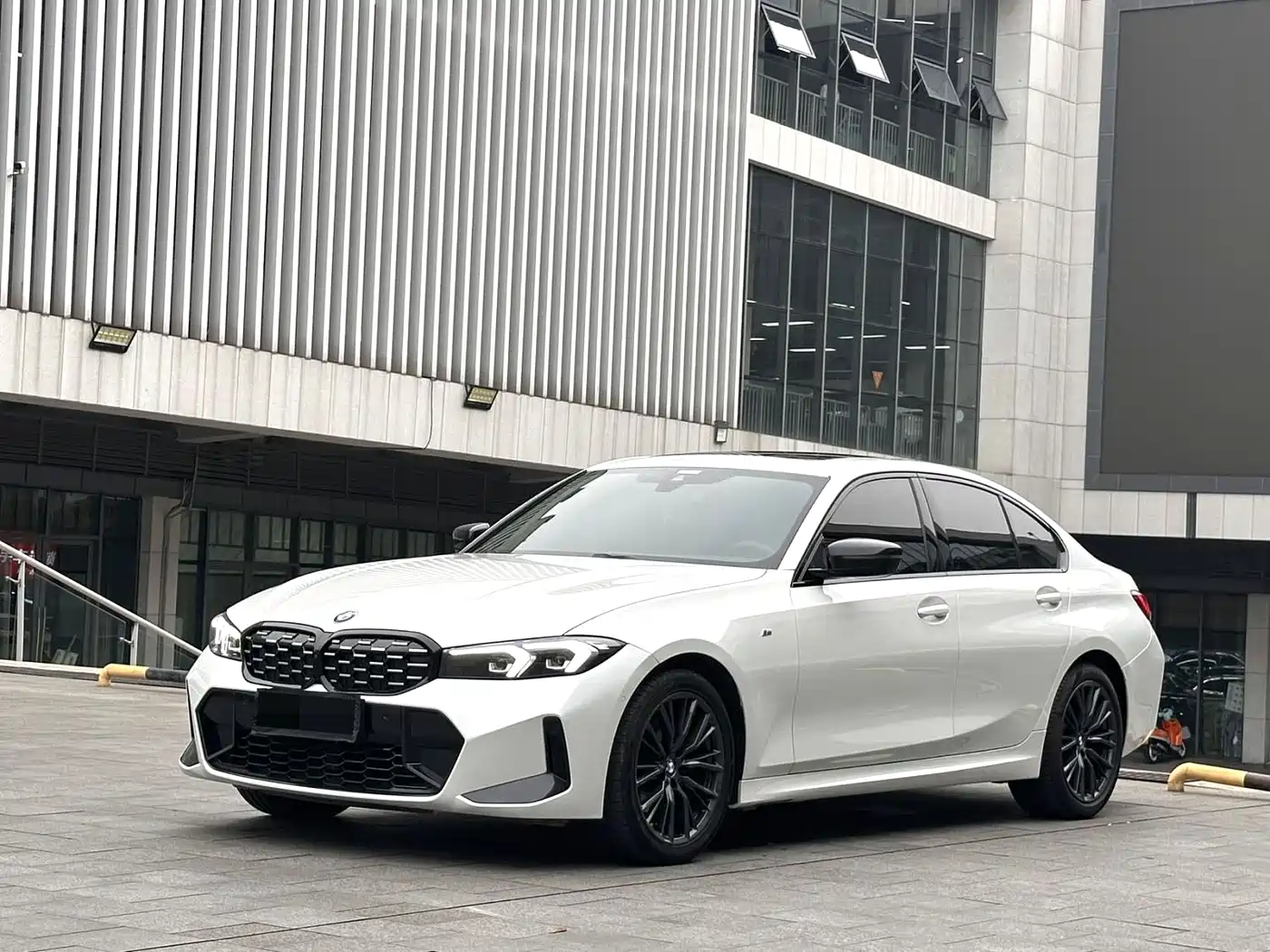 BMW 3 Series 2024 325i M Sport Shadowline Package