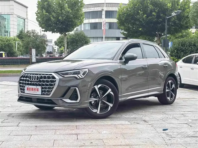 Audi Q3 2024 35 TFSI Fashion Sport
