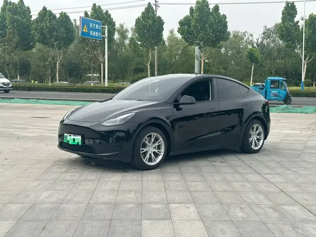 Tesla Model Y 2023 Rear-Wheel Drive Edition