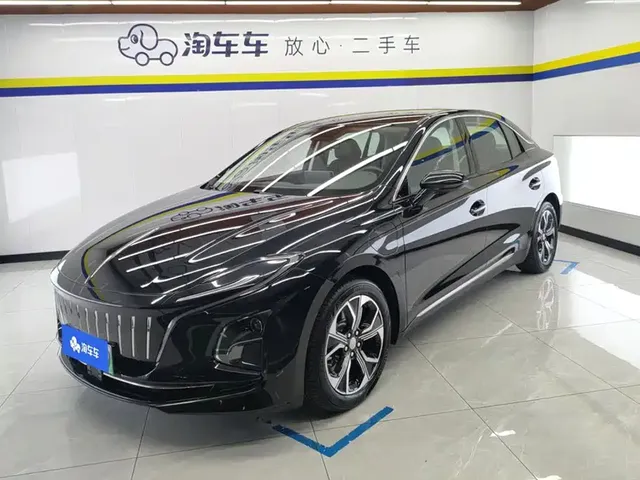 Hongqi E-QM5 2023 Facelift Basic Travel Edition