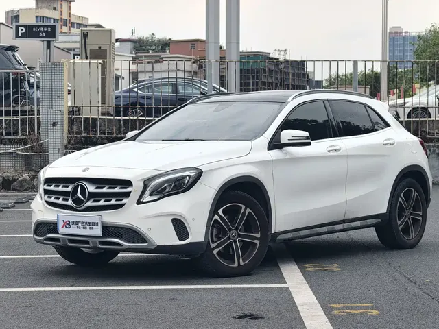 Mercedes-Benz GLA 2018 GLA 200 Fashion
