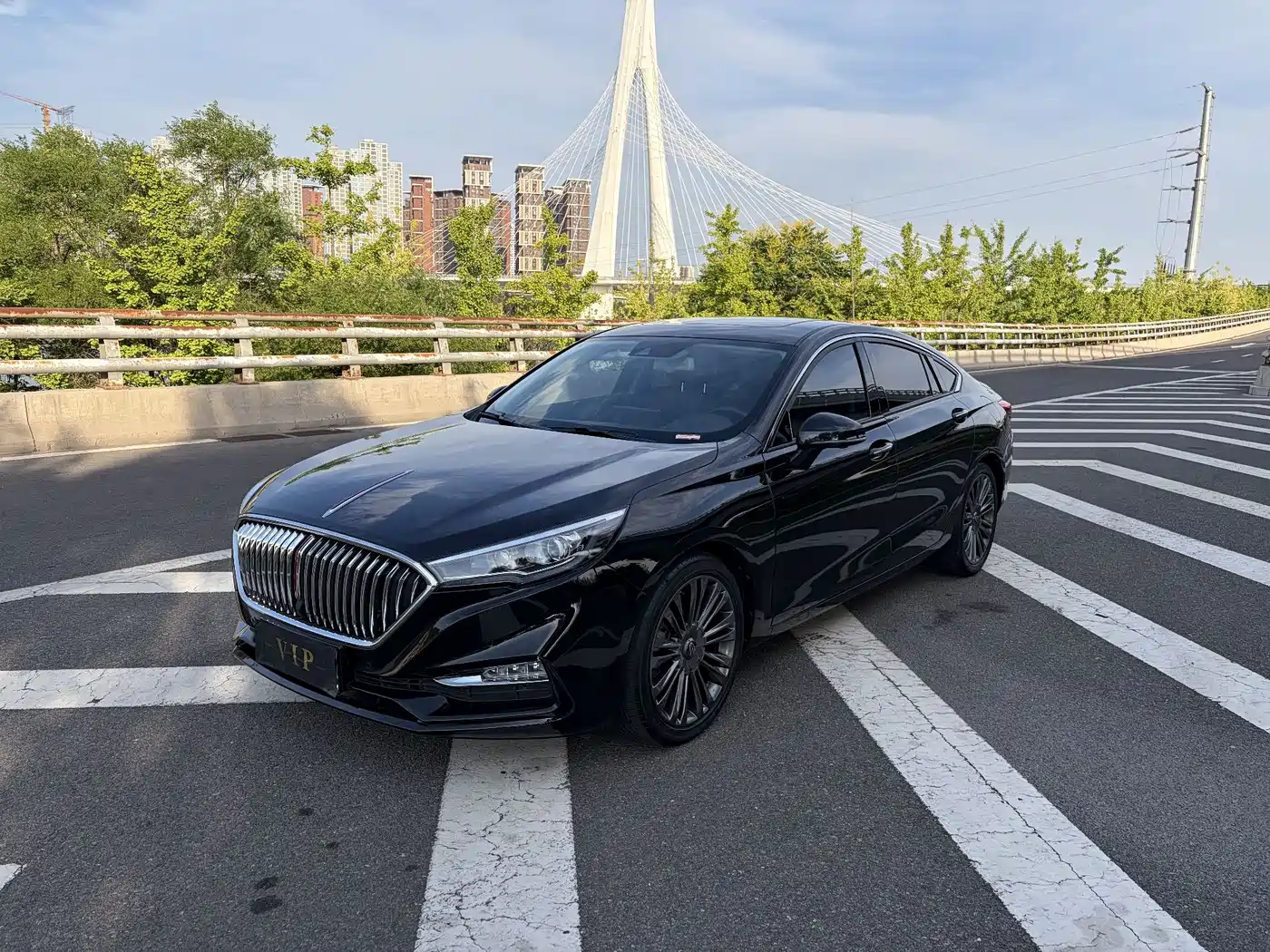 Hongqi H5 2020 1.8T Automatic Smart Connected Leader Edition