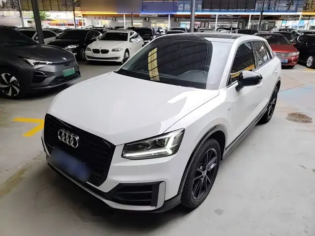 Audi Q2L 2021 Model 35 TFSI Fashion Dynamic