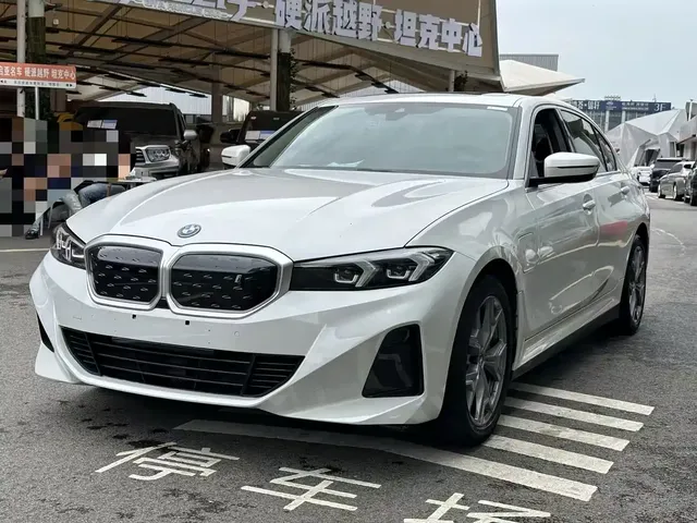 BMW i3 2024 eDrive 35 L