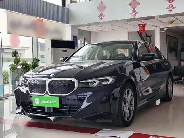 BMW i3 2025 eDrive 35 L