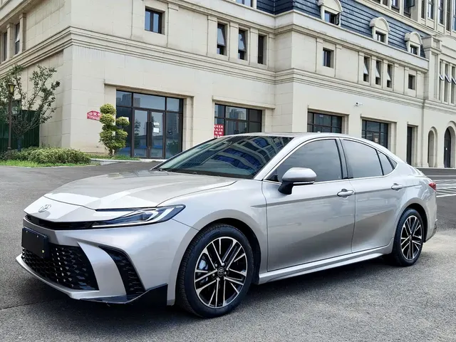 Toyota Camry 2026 Hybrid 2.0HSE Sport Lite Edition