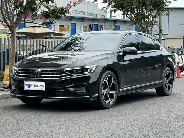 Volkswagen Magotan 2024 2 Million Units Public Sharing Edition 330TSI DSG Luxury