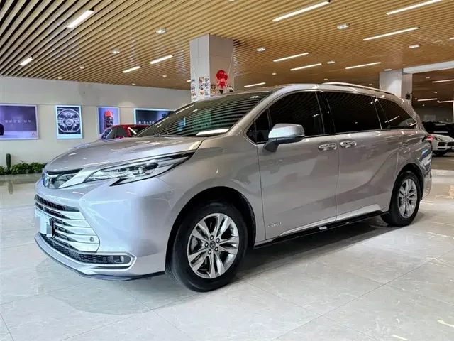 Toyota Sienna 2021 2.5L Hybrid Platinum Edition
