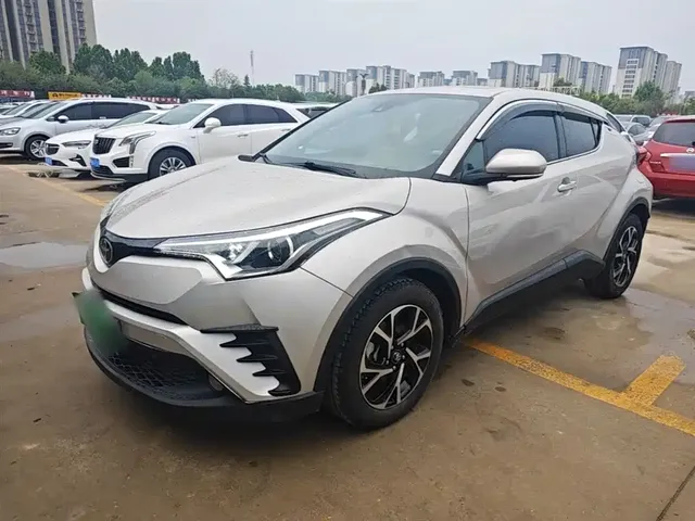 Toyota C-HR 2020 Model 2.0L Leading