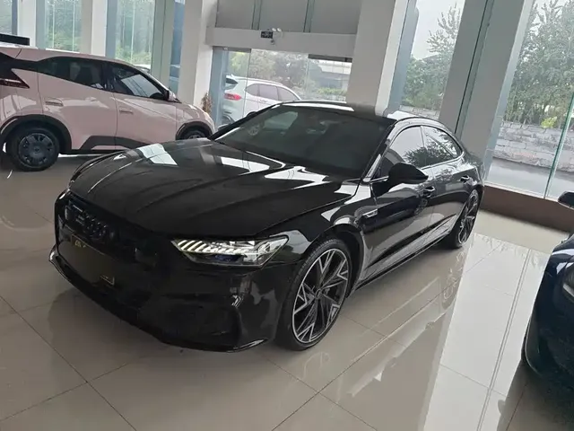 Audi A7L 2023 45 TFSI quattro S-line Black Warrior Edition