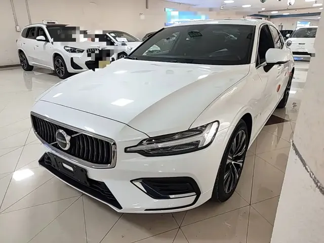 Volvo S60 2023 B4 Smart Vision Luxury Edition