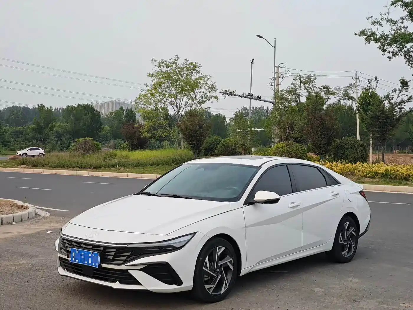 Hyundai Elantra 2023 1.5L CVT GLS Premium