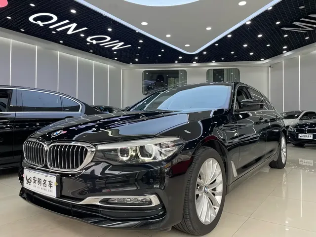BMW 5 Series 2018 525Li Luxury Package