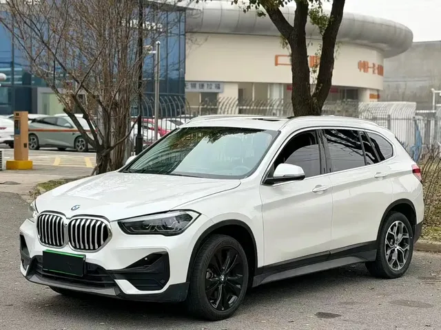 BMW X1 2022 sDrive25Li Leading