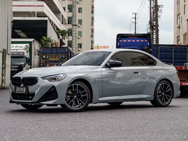 BMW M240i 2025 M240i xDrive