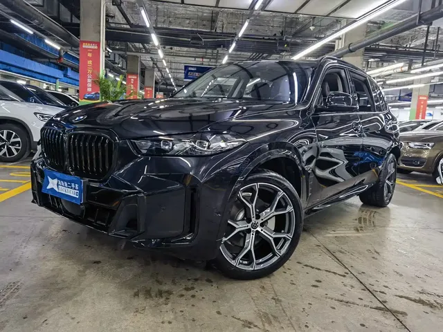 BMW X5 2025 Model xDrive 30Li Exclusive M Sport Blackout Package