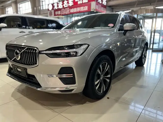 Volvo XC60 2022 B5 AWD R-Design