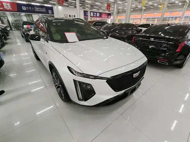 Cadillac GT4 2023 25T Premium Edition