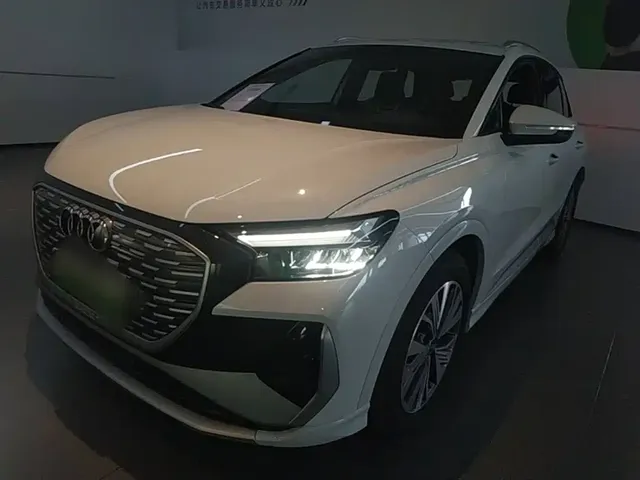 Audi Q4 e-tron 2024 40 e-tron Pioneer Edition