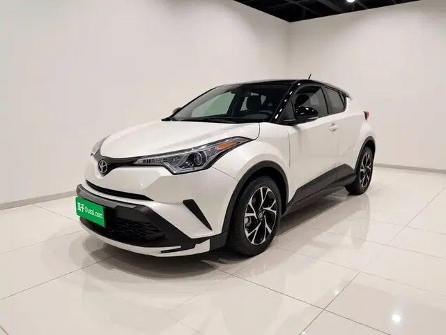 Toyota C-HR 2018 2.0L Leading Sunroof Edition V