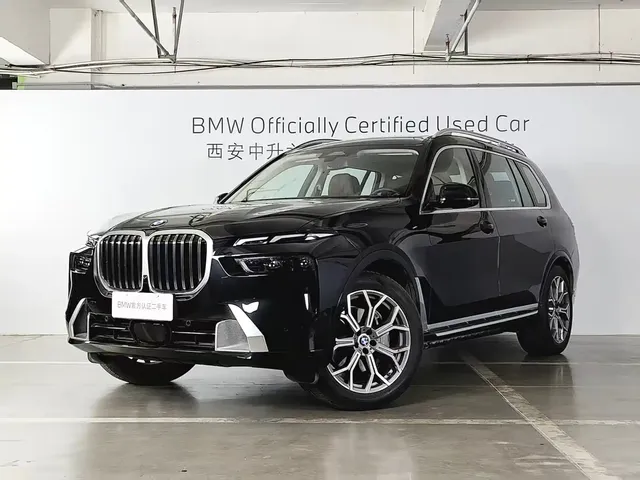BMW X7 2024 xDrive40i Leading Luxury Package