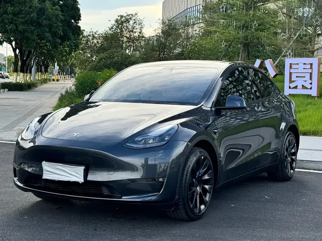 Tesla Model Y 2024 Long Range AWD