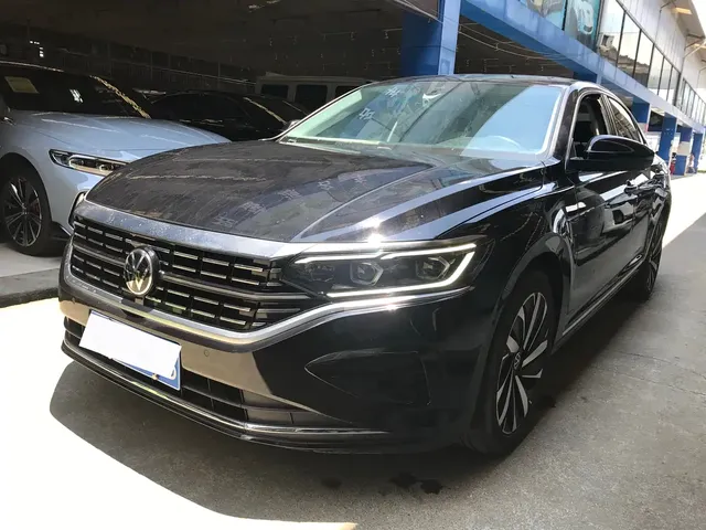 Volkswagen Passat 2022 330TSI Luxury Edition