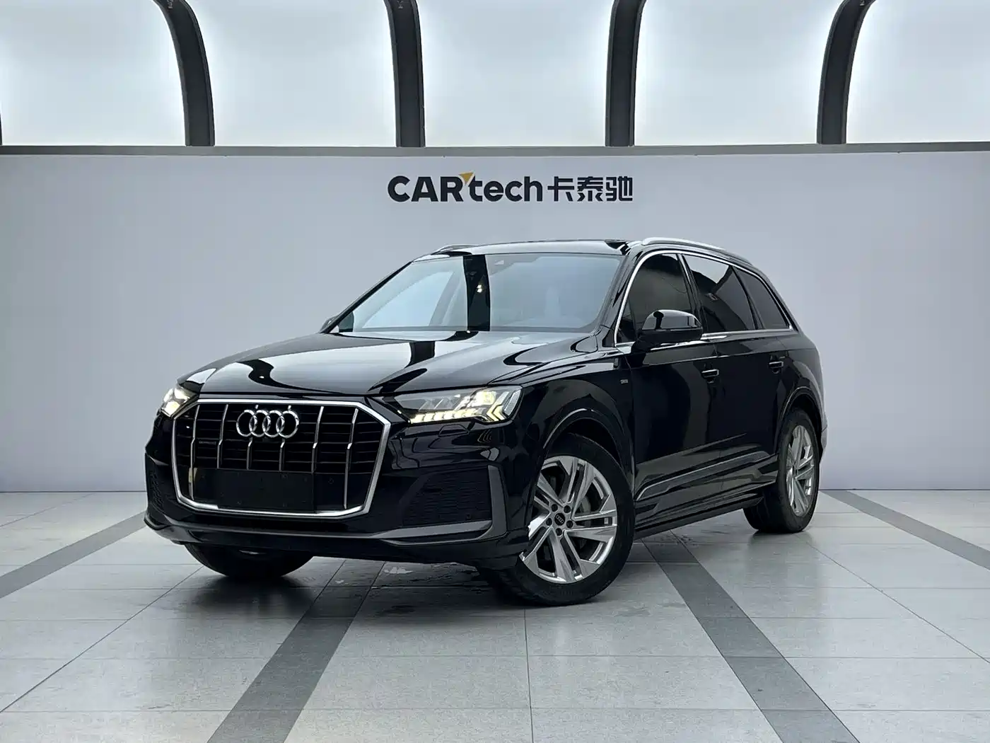Audi Q7 2023 45 TFSI quattro S line Sport