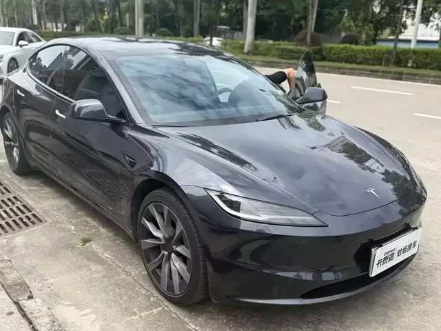 Tesla Model 3 2023 Rear-Wheel Drive
