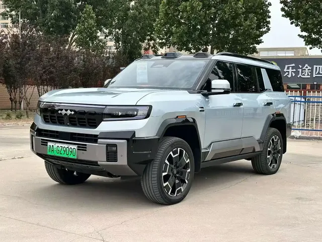 Fang Cheng Bao Leopard 8 2025 Zhiyong Flagship 7-Seater