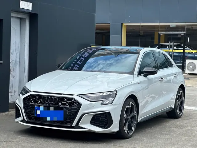 Audi A3 2023 Facelift Sportback 35 TFSI Luxury Sport