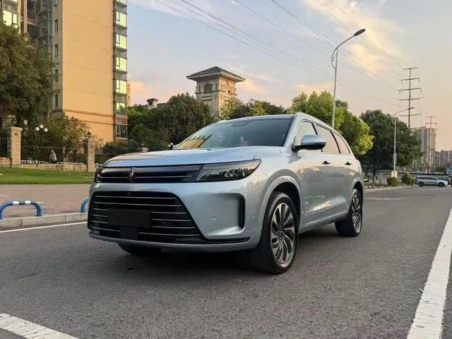 AITO Wenjie AITO M7 2022 1.5T AWD Luxury Edition